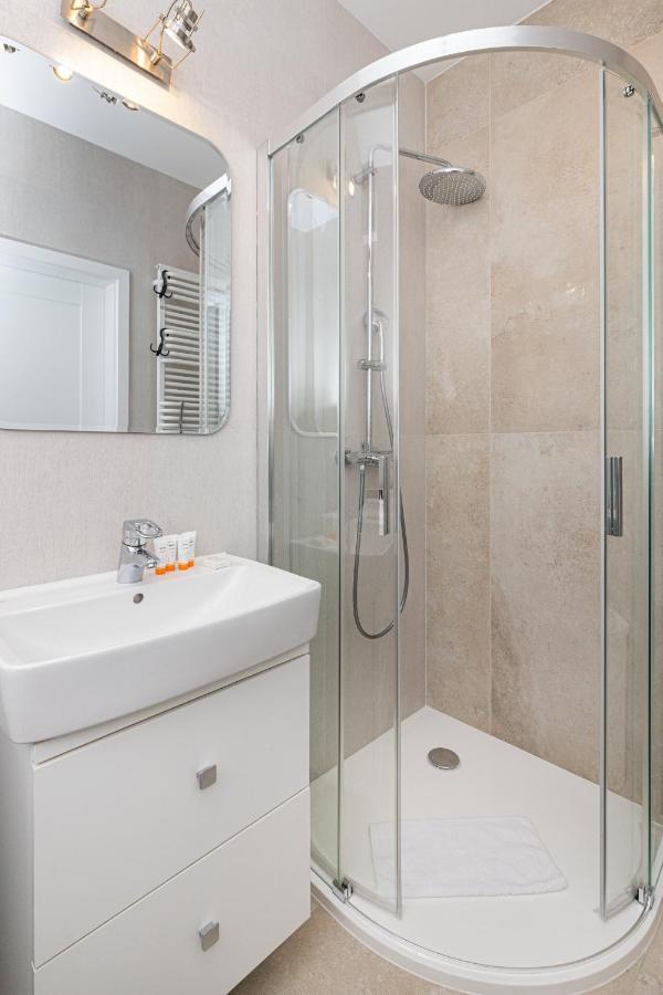 Plac Unii Apartment Gdynia City Centre By Noclegi Renters エクステリア 写真